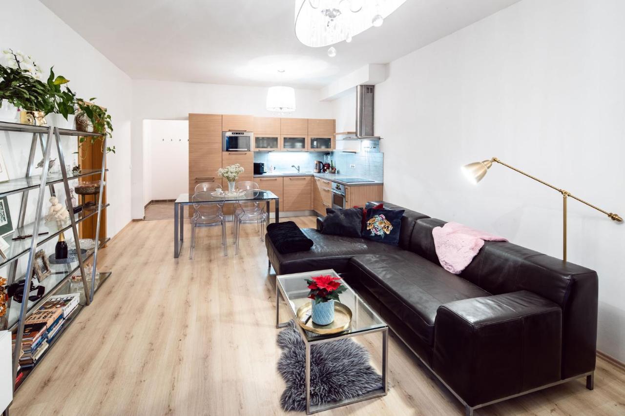 Silvie Apartments - Hejcin ออลอโมตซ์ ภายนอก รูปภาพ