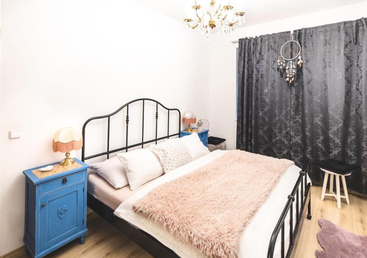 Silvie Apartments - Hejcin ออลอโมตซ์ ภายนอก รูปภาพ